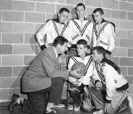 1954年篮球运动员兼教练